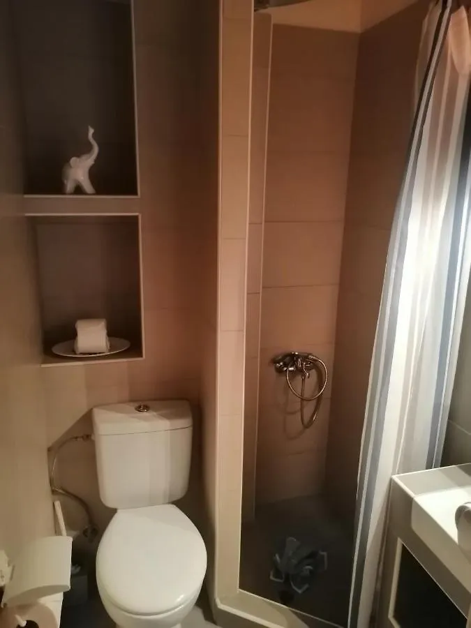 Апартаменты Eleni'S House 3 Metagkitsi